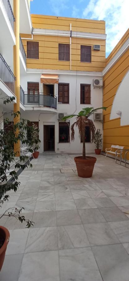 Apartamento Duenas Sevilla Bagian luar foto